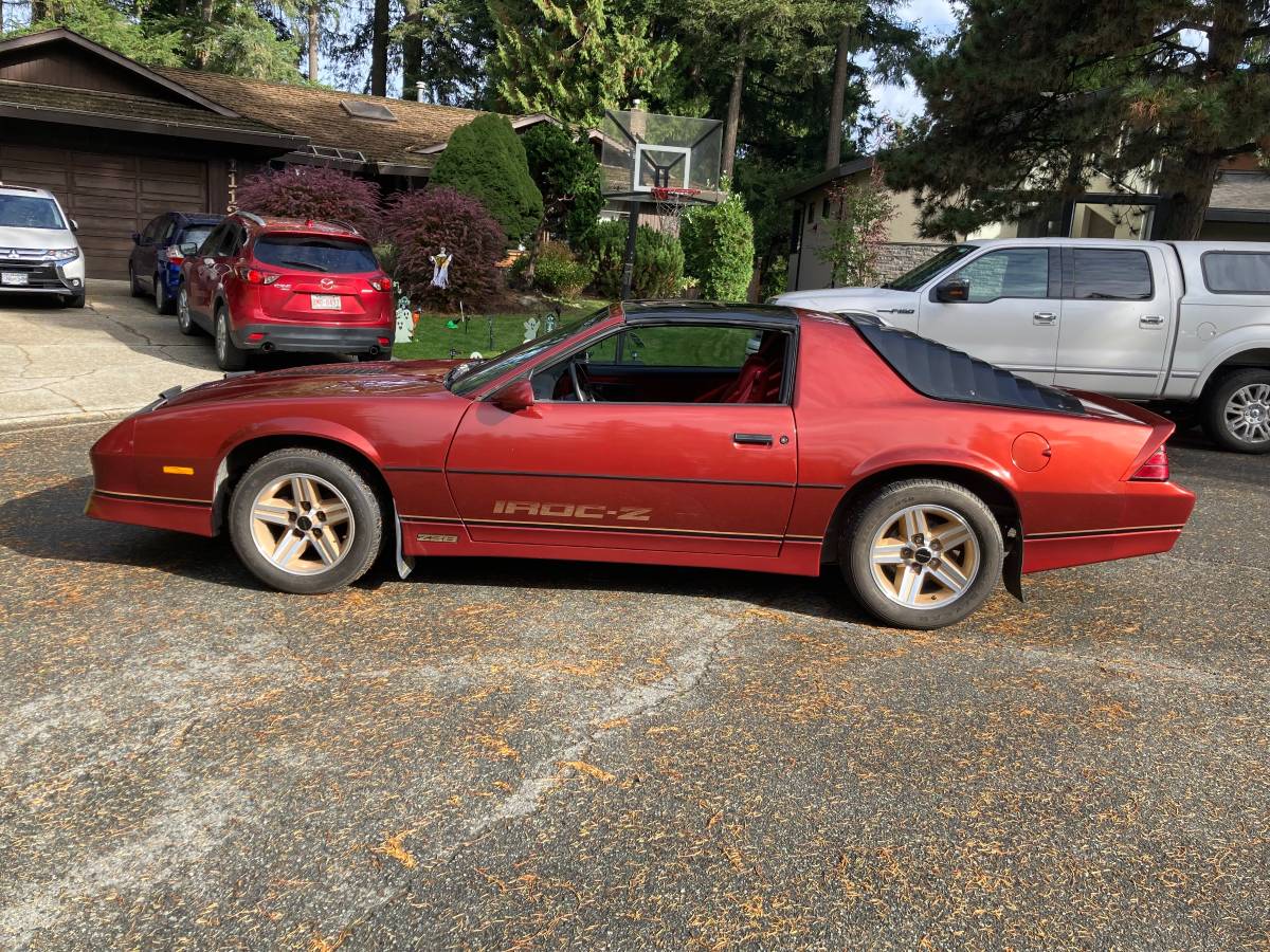 Chevrolet-camaro-z28-1986-red