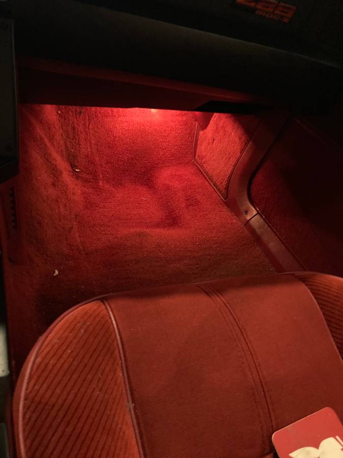 Chevrolet-camaro-z28-1986-red-7