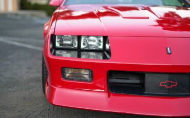 Chevrolet-camaro-z28-1991-red-1