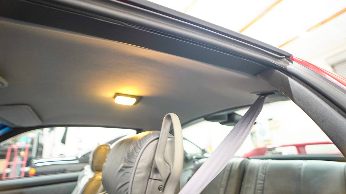 Chevrolet-camaro-z28-1991-red-10