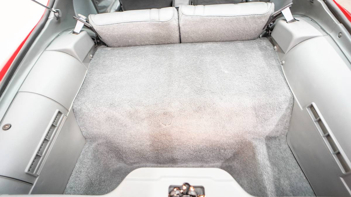 Chevrolet-camaro-z28-1991-red-11