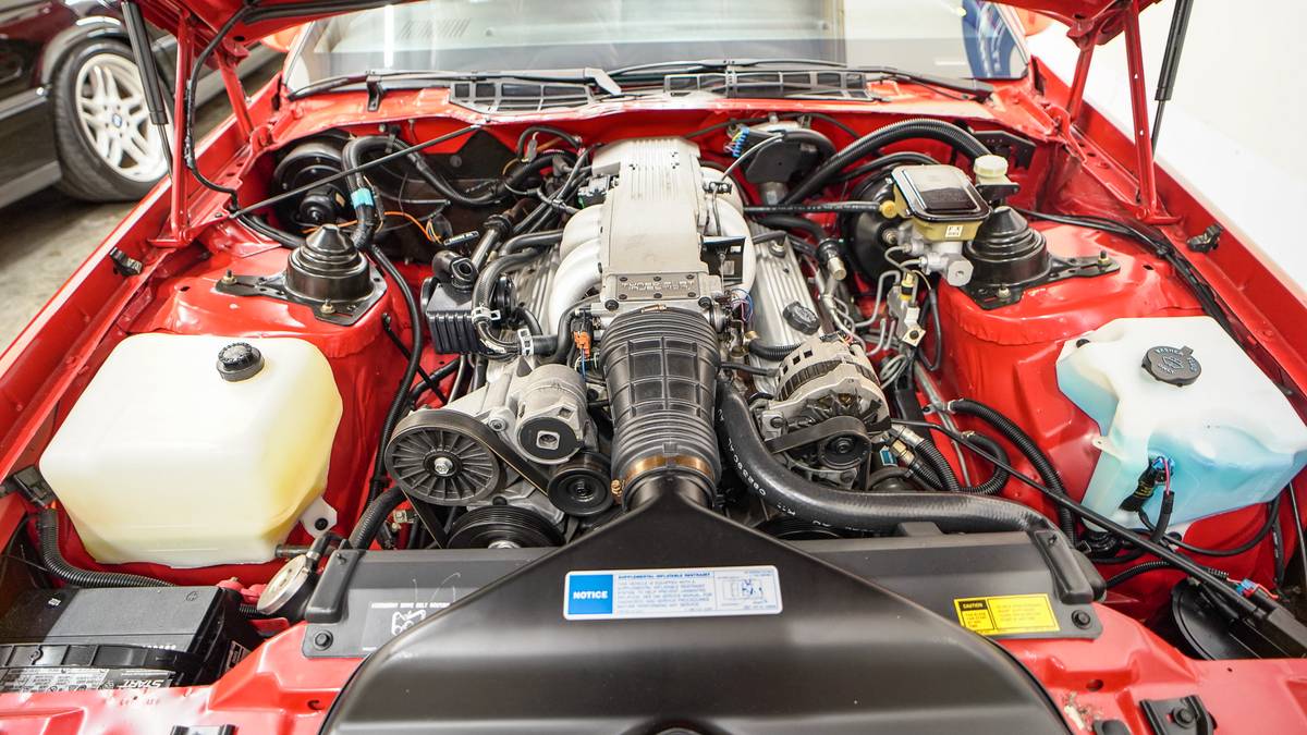 Chevrolet-camaro-z28-1991-red-12