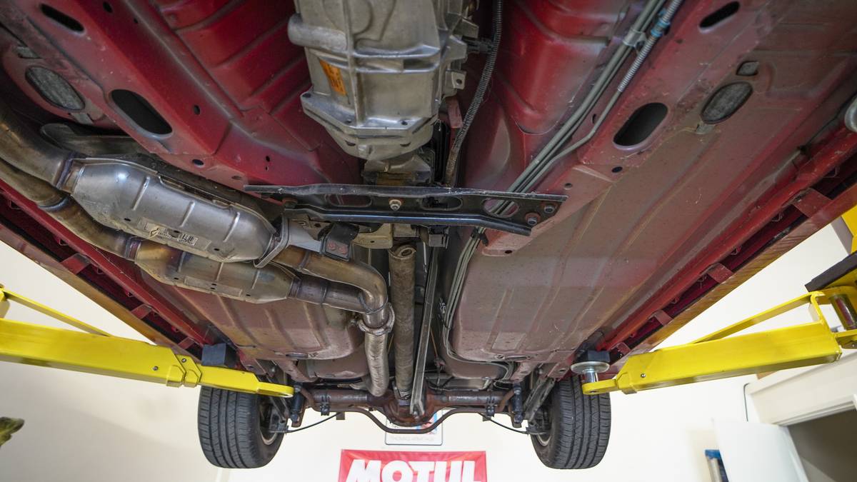 Chevrolet-camaro-z28-1991-red-14