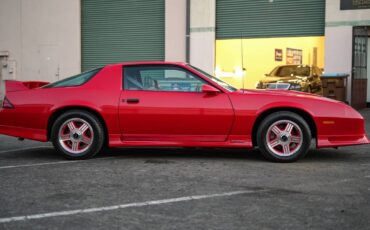 Chevrolet-camaro-z28-1991-red-19