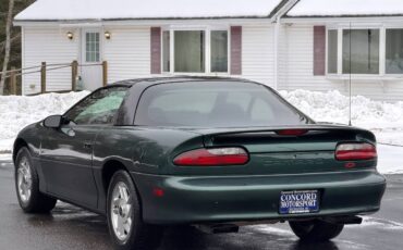 Chevrolet-camaro-z28-1994-green-1