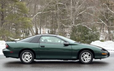 Chevrolet-camaro-z28-1994-green-13