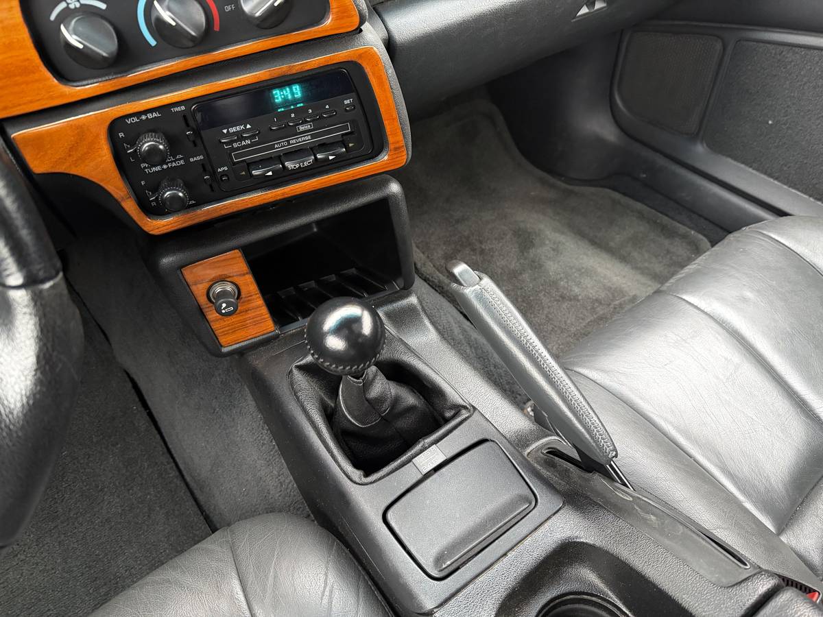 Chevrolet-camaro-z28-1994-green-5