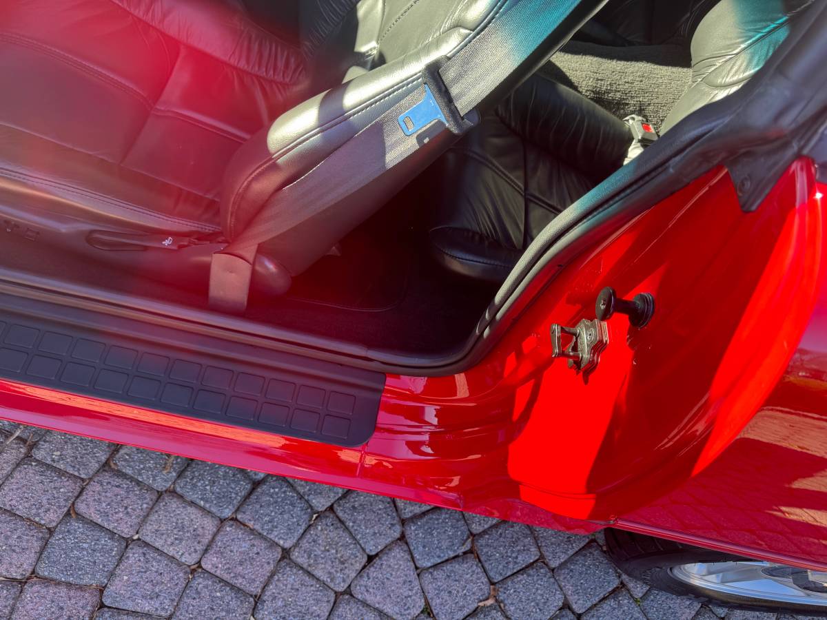 Chevrolet-camaro-z28-1994-red-13