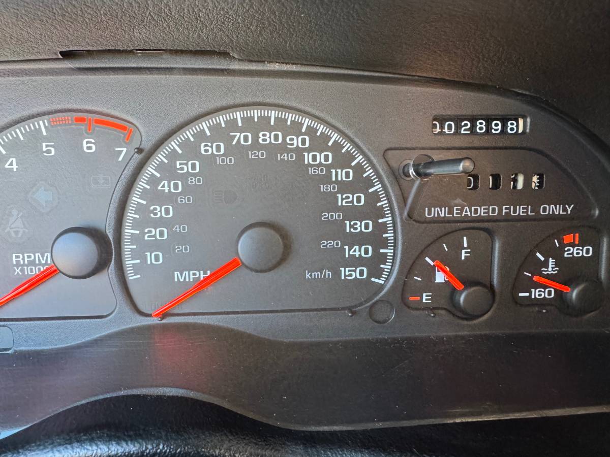 Chevrolet-camaro-z28-1994-red-5