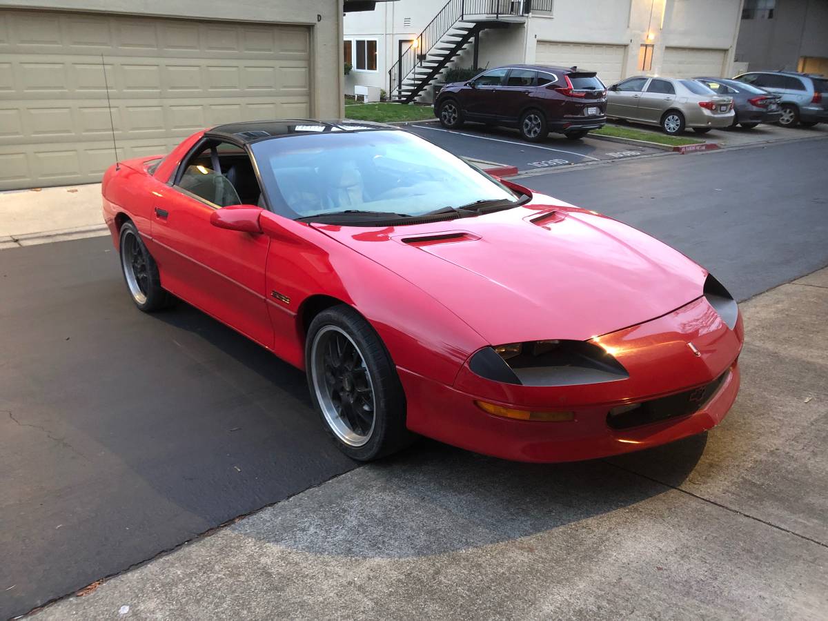 Chevrolet-camaro-z28-1996-red-14