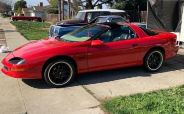 Chevrolet-camaro-z28-1996-red-18