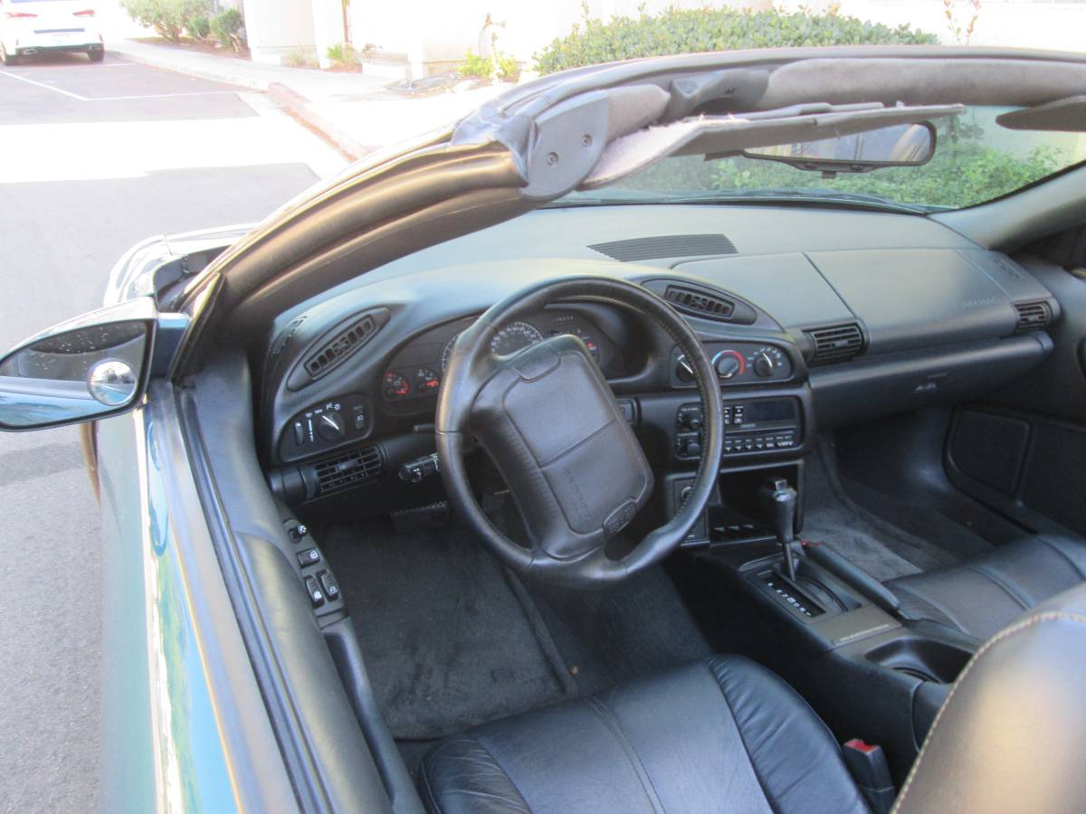 Chevrolet-camaro-z28-convertible-1995-custom-12