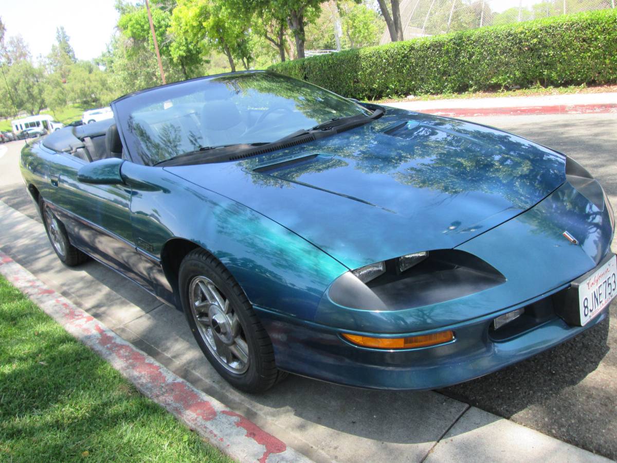 Chevrolet-camaro-z28-convertible-1995-custom-16