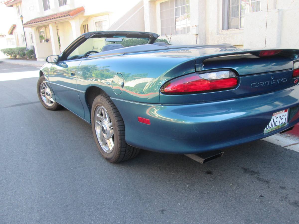 Chevrolet-camaro-z28-convertible-1995-custom-9