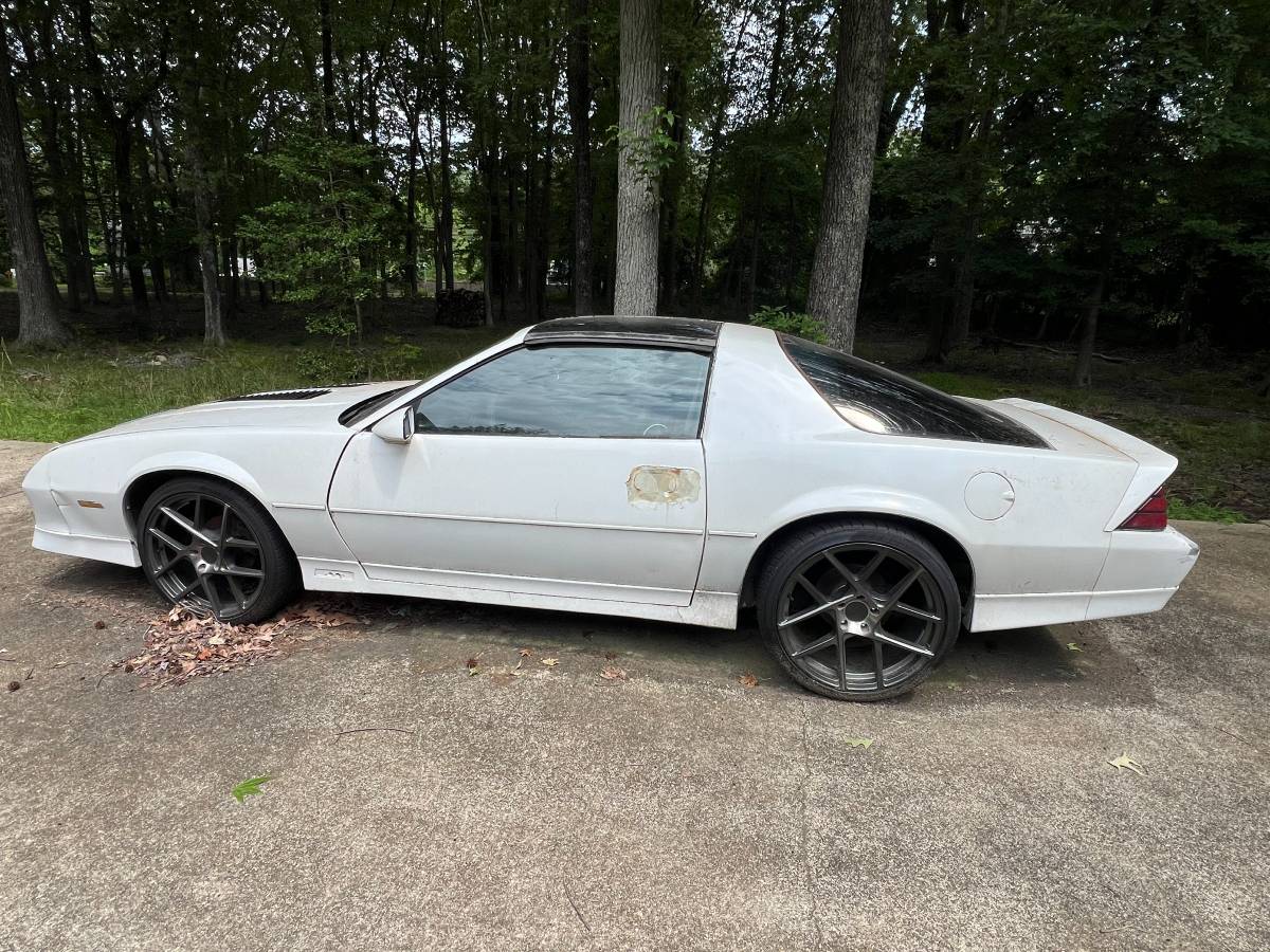 Chevrolet-camaro-z28-t-top-1987-white