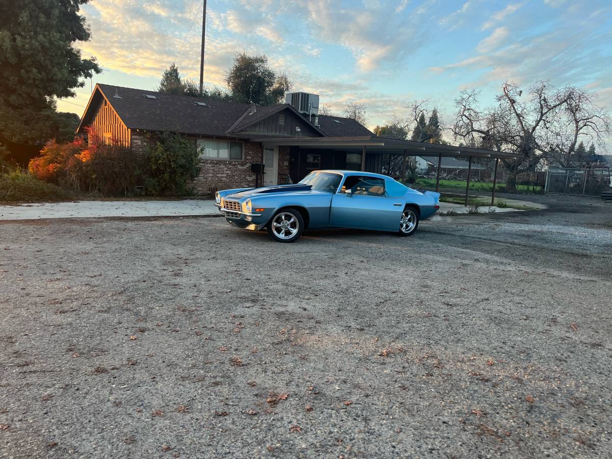 Chevrolet-camero-1973-blue-1
