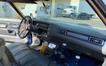 Chevrolet-caprice-1974-blue-2