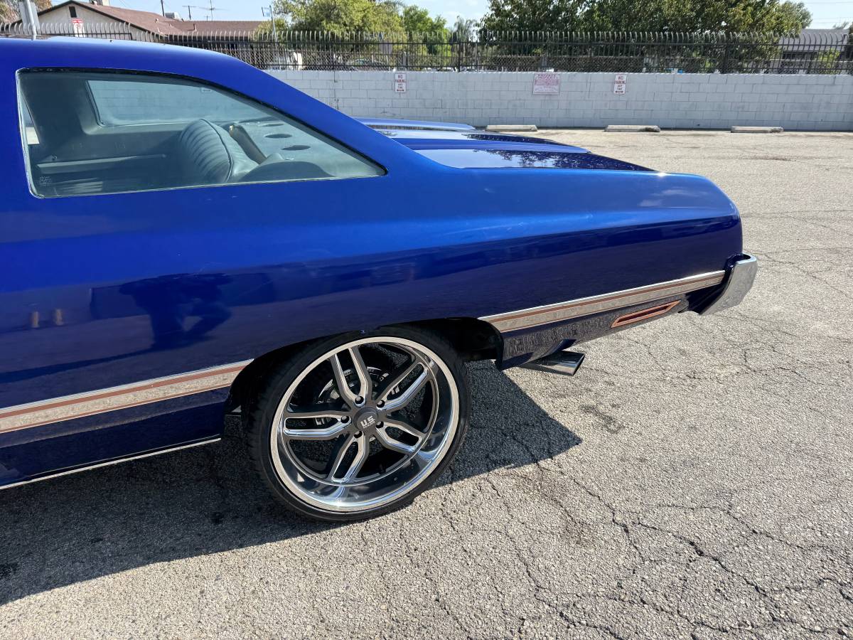 Chevrolet-caprice-1974-blue-5