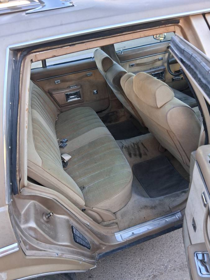 Chevrolet-caprice-1985-brown-8