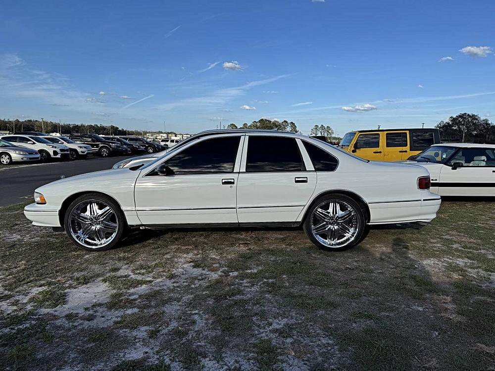 Chevrolet-caprice-1996-white-11