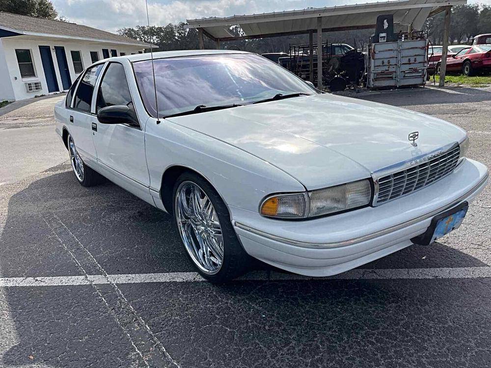 Chevrolet-caprice-1996-white-52