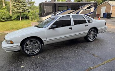 Chevrolet-caprice-1996-white-62