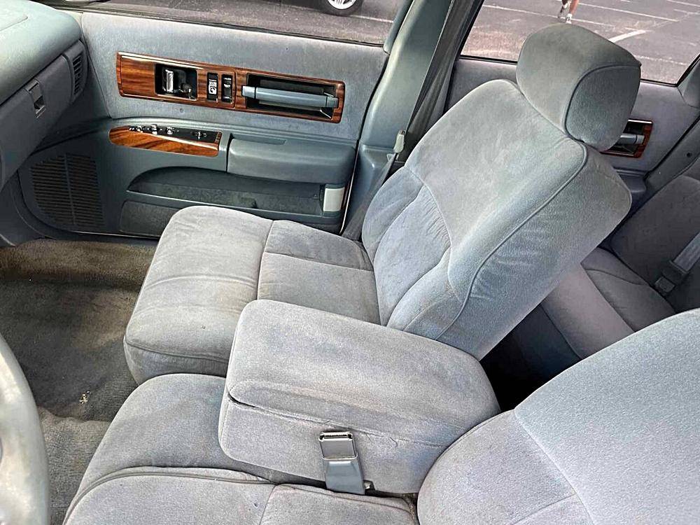 Chevrolet-caprice-1996-white-66