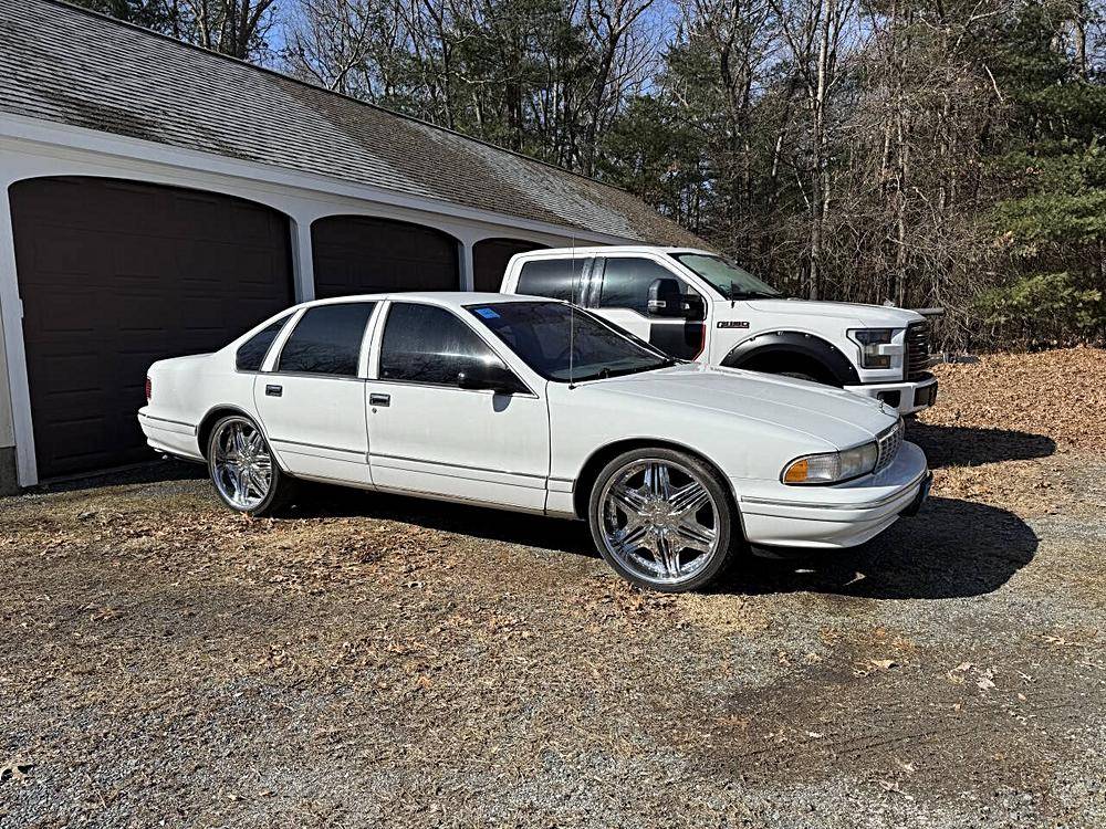 Chevrolet-caprice-1996-white-7
