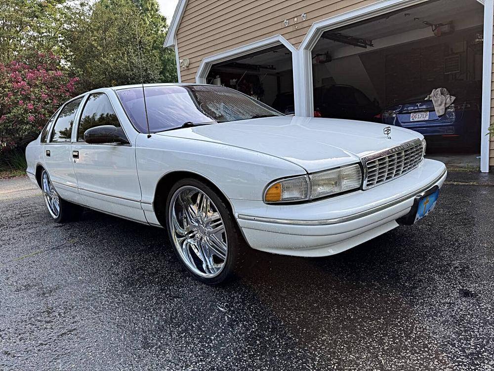 Chevrolet-caprice-1996-white-83