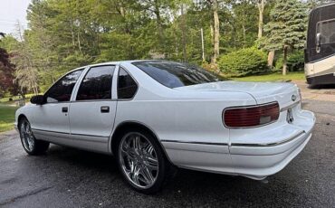 Chevrolet-caprice-1996-white-85