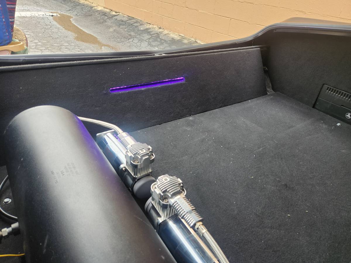 Chevrolet-caprice-classic-1970-purple-10