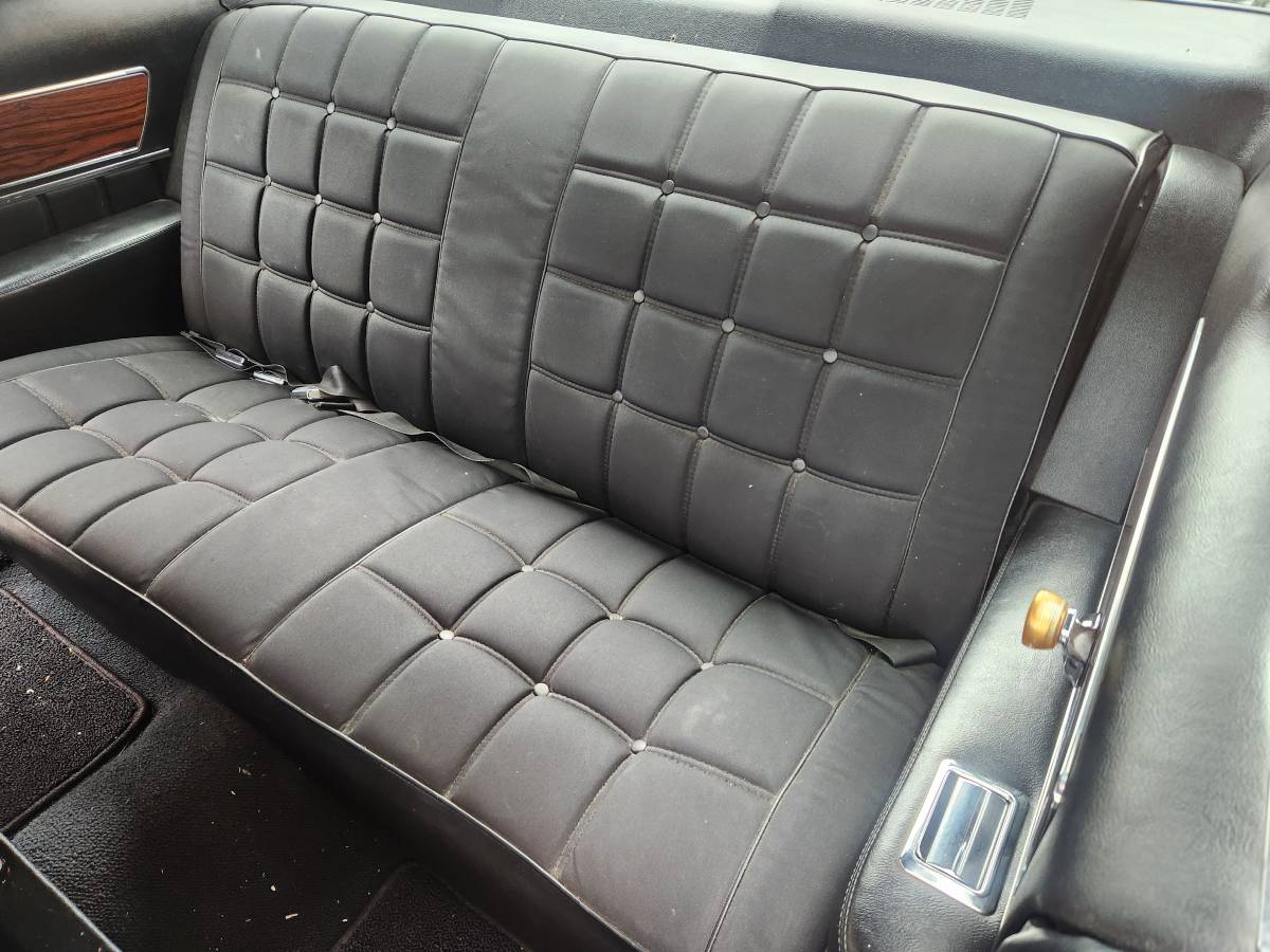 Chevrolet-caprice-classic-1970-purple-11