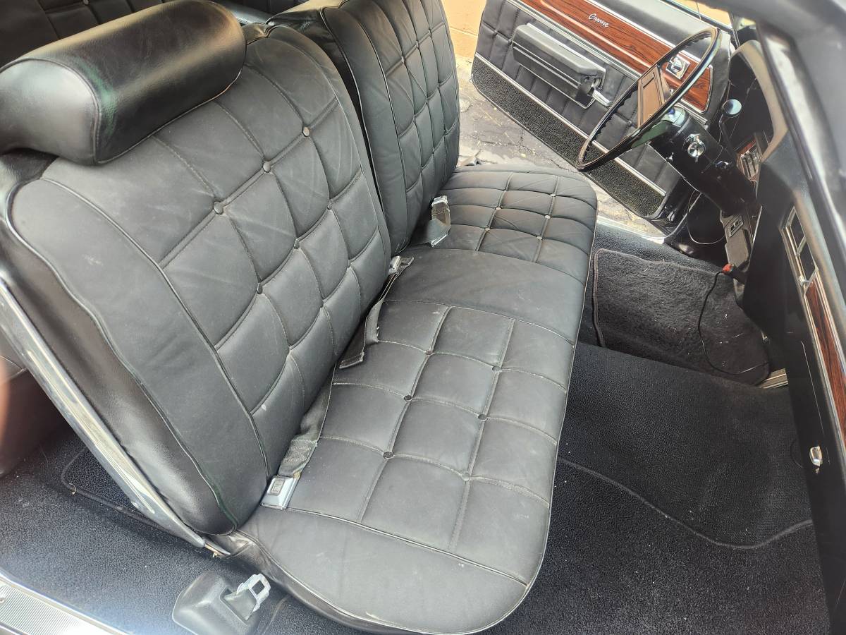 Chevrolet-caprice-classic-1970-purple-12