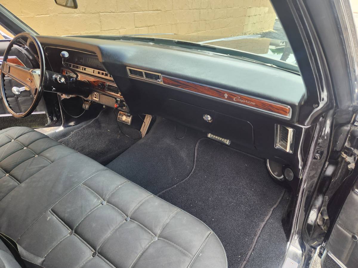 Chevrolet-caprice-classic-1970-purple-8