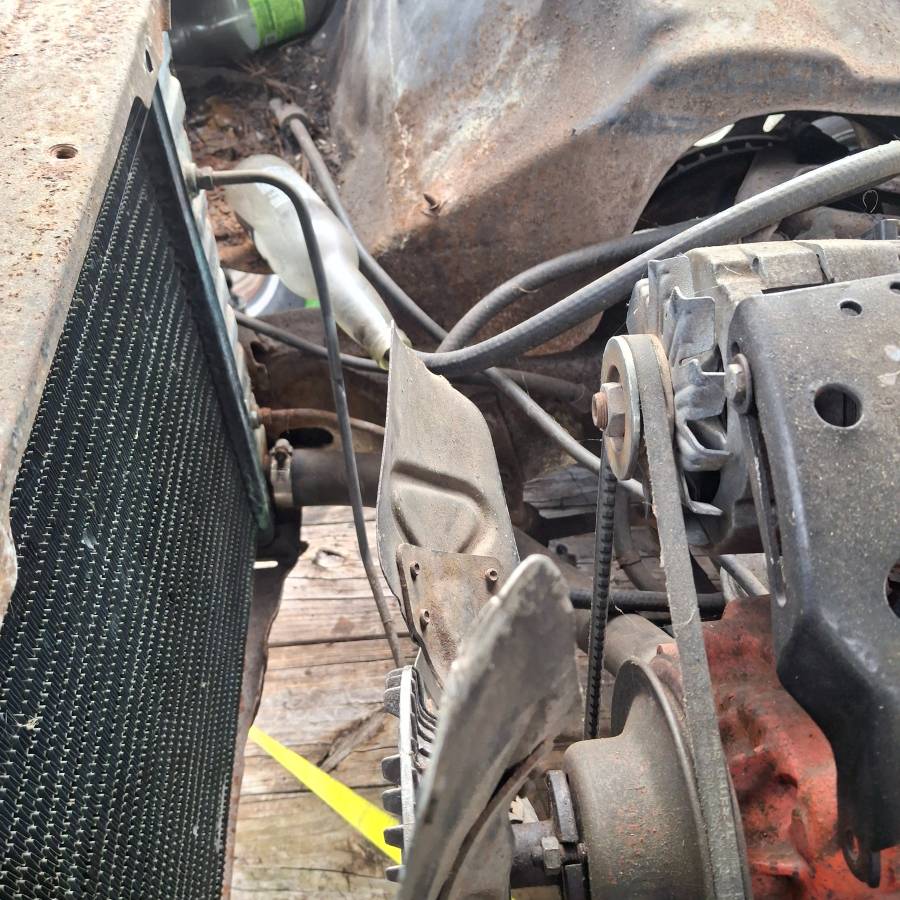 Chevrolet-caprice-classic-1975-green-16