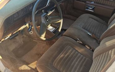 Chevrolet-caprice-classic-1988-custom-11