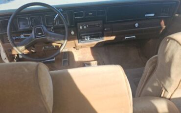 Chevrolet-caprice-classic-1988-custom-12