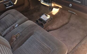 Chevrolet-caprice-classic-1988-custom-14