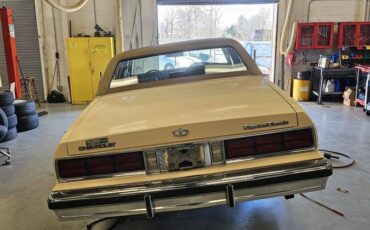 Chevrolet-caprice-classic-1988-custom-2