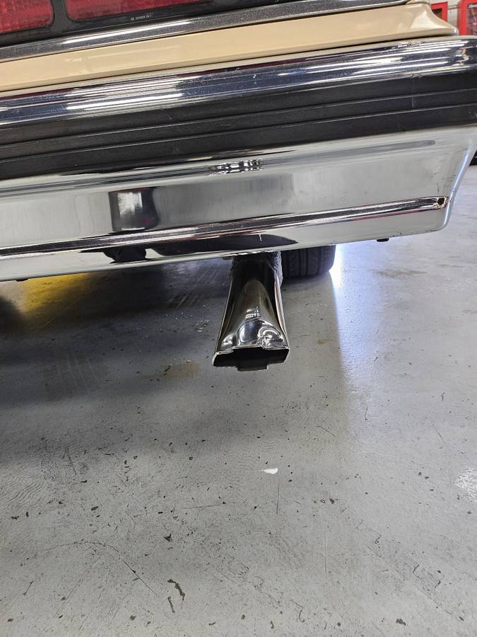 Chevrolet-caprice-classic-1988-custom-7