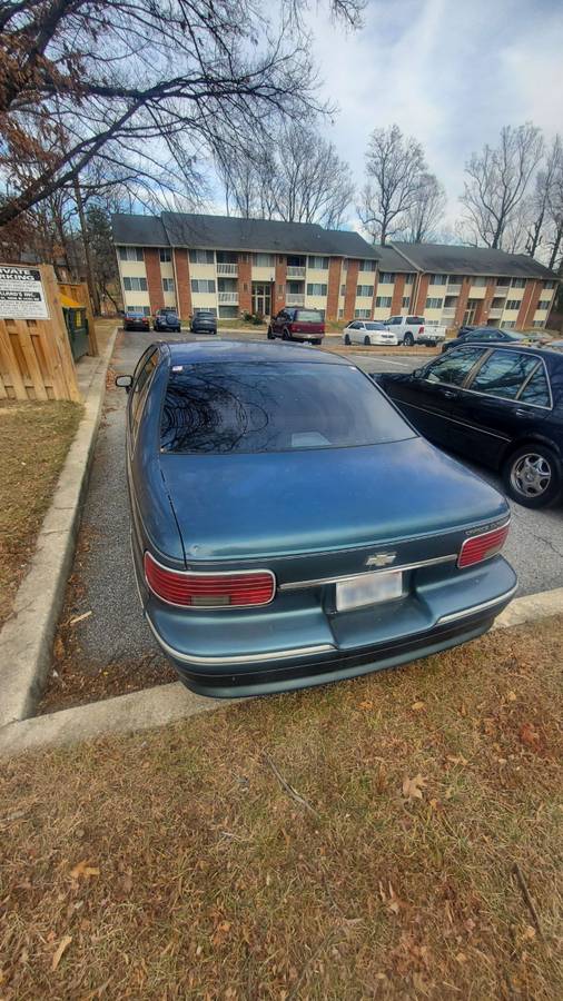 Chevrolet-caprice-classic-1993-blue