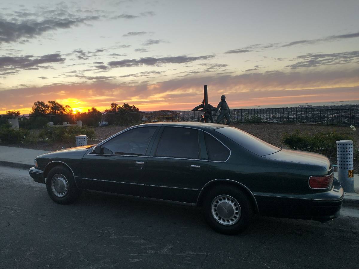Chevrolet-caprice-classic-1995-green-11