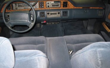 Chevrolet-caprice-classic-wagon-1993-white-1