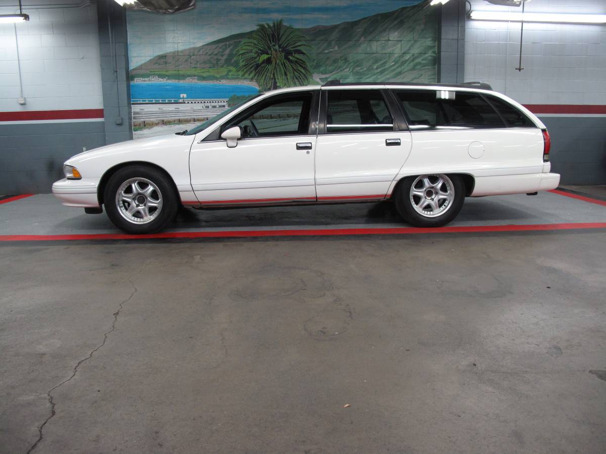 Chevrolet-caprice-classic-wagon-1993-white