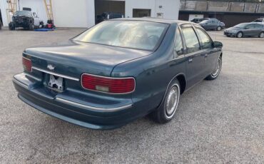 Chevrolet-caprice-ls-sedan-4d-1995-blue-3