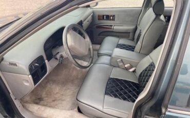 Chevrolet-caprice-ls-sedan-4d-1995-blue-4