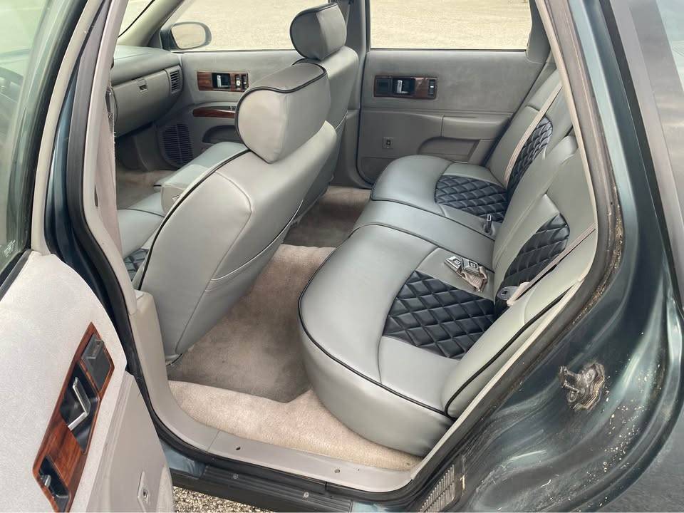 Chevrolet-caprice-ls-sedan-4d-1995-blue-6