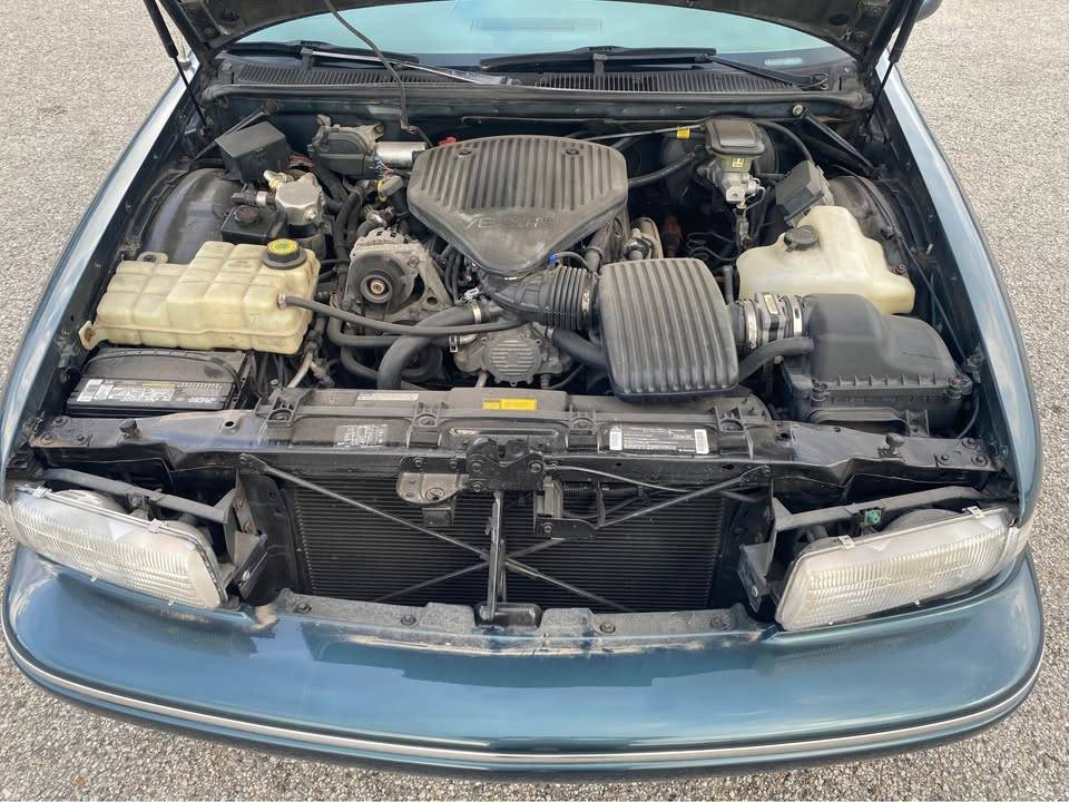 Chevrolet-caprice-ls-sedan-4d-1995-blue-7