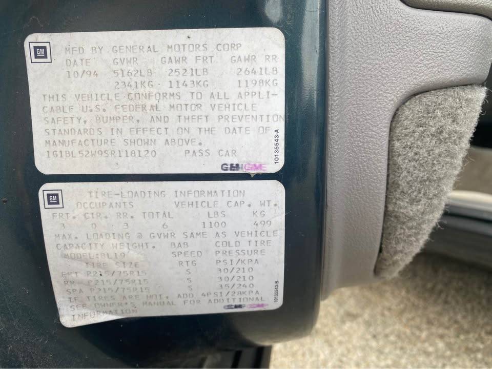 Chevrolet-caprice-ls-sedan-4d-1995-blue-8