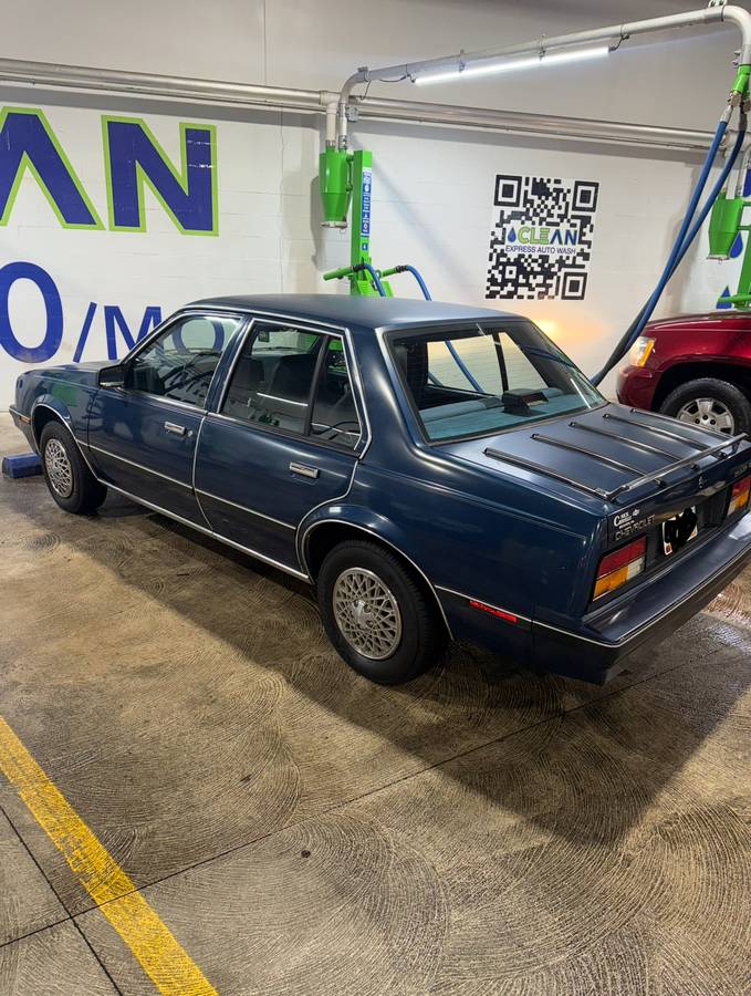 Chevrolet-cavalier-1987-blue-1
